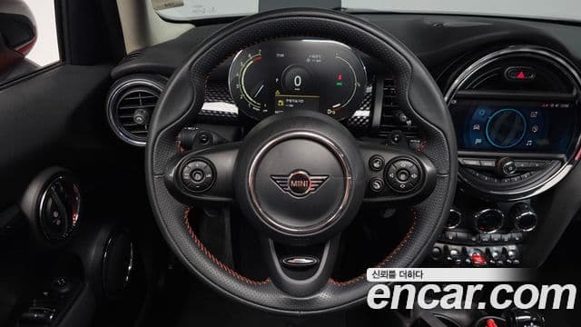 Mini Cooper S 2020 — ფოტო 13/20