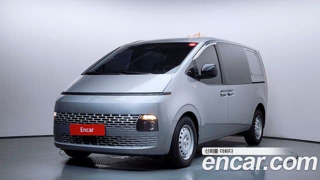 Hyundai Staria 2025 — Фото 1/20