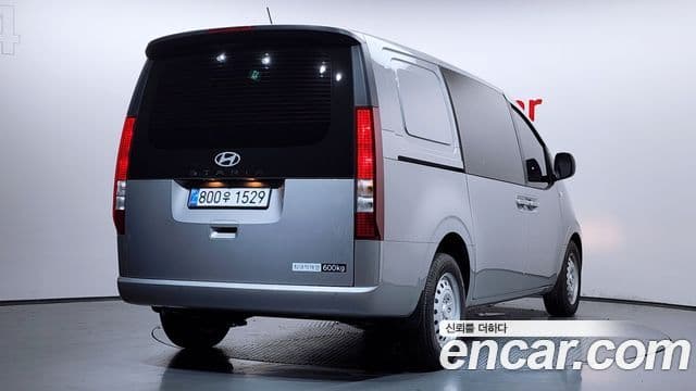 Hyundai Staria 2025 — Фото 2/20