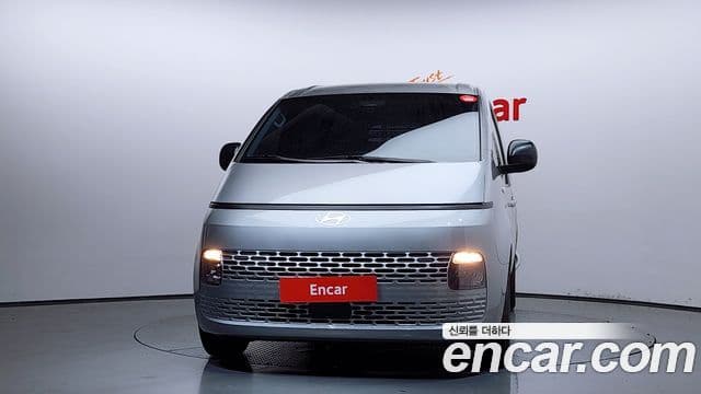 Hyundai Staria 2025 — Фото 3/20
