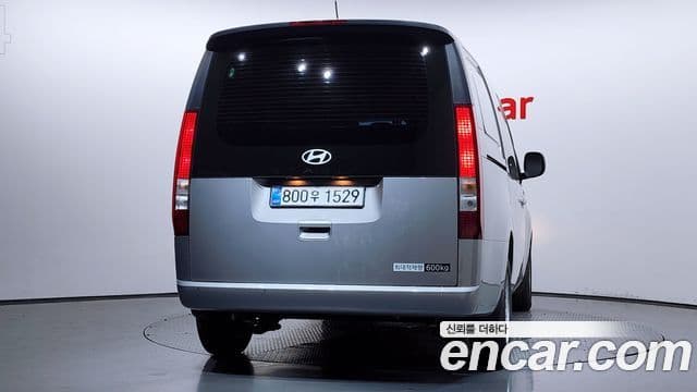 Hyundai Staria 2025 — Фото 4/20