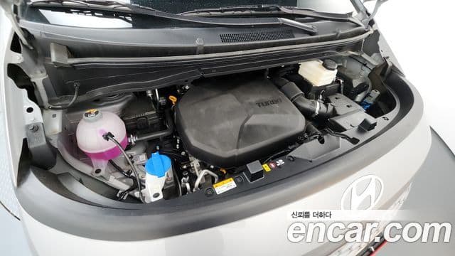 Hyundai Staria 2025 — Фото 6/20