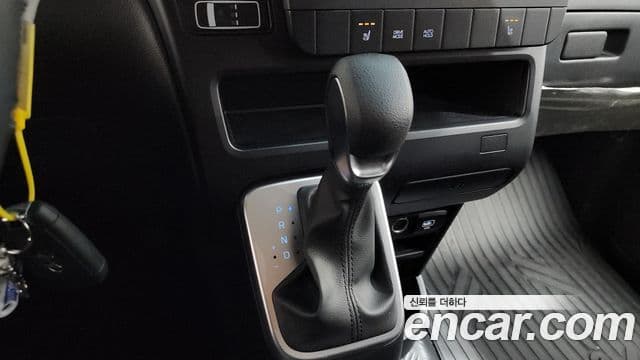 Hyundai Staria 2025 — Фото 9/20