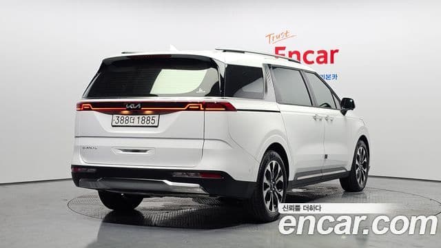 Kia Carnival 2023 — Şəkil 2/20