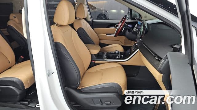 Kia Carnival 2023 — Şəkil 10/20