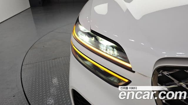 Genesis GV70 2022 — Photo 25/31