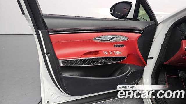Genesis GV70 2022 — Photo 2/31
