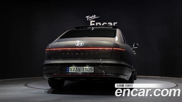 Hyundai Grandeur 2022 — ფოტო 4/20
