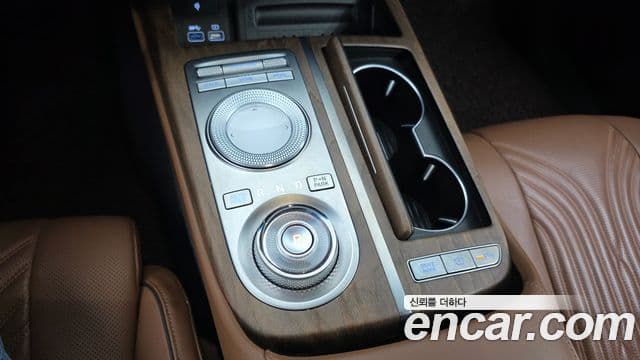 Genesis Electrified G80 2022 — Şəkil 9/20