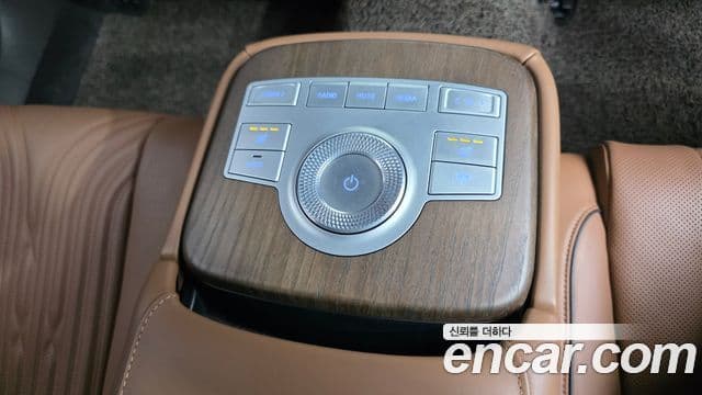 Genesis Electrified G80 2022 — Şəkil 18/20