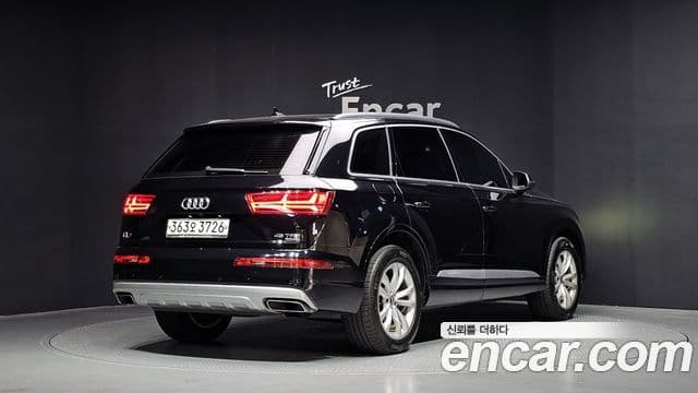 Audi Q7 2019 — Şəkil 2/20