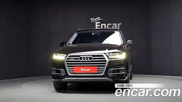 Audi Q7 2019 — Şəkil 3/20