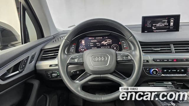 Audi Q7 2019 — Şəkil 12/20