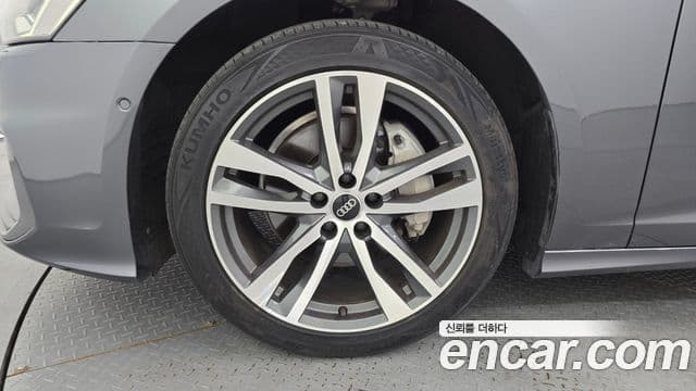 Audi A6 2022 — ფოტო 5/20
