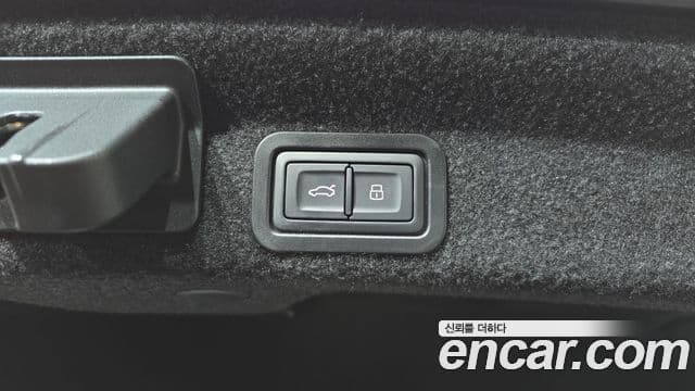 Audi A6 2022 — ფოტო 17/20