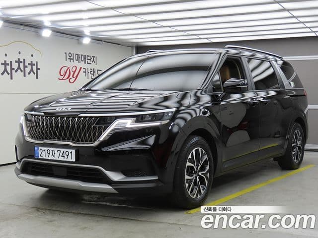Kia Carnival 2023 — ფოტო 20/20