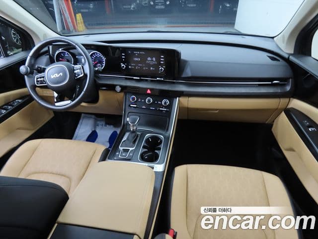Kia Carnival 2023 — фото 4 из 20