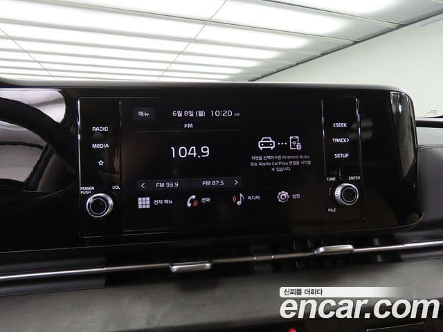 Kia Carnival 2023 — ფოტო 10/20