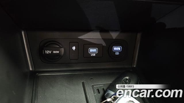 Hyundai Sonata Hybrid 2021 — Şəkil 18/32