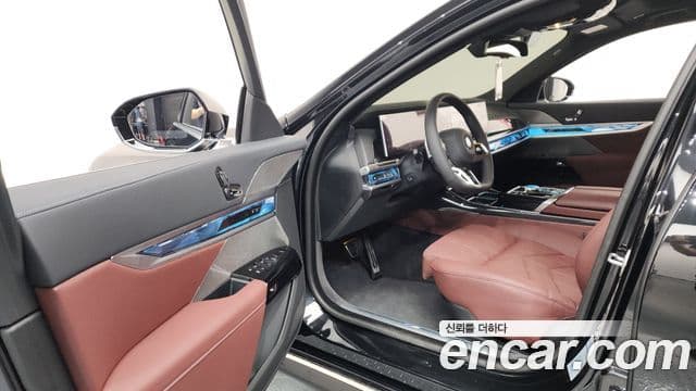 BMW 7 Series 2025 — Şəkil 8/20
