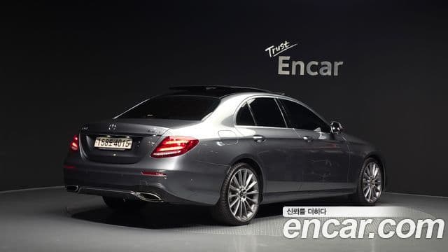Mercedes-Benz E-Class 2019 — Şəkil 2/20