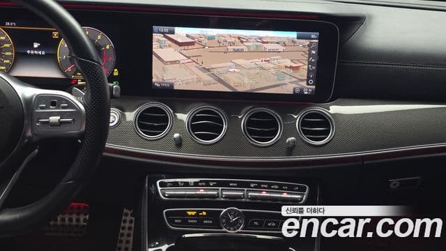 Mercedes-Benz E-Class 2019 — Şəkil 15/20
