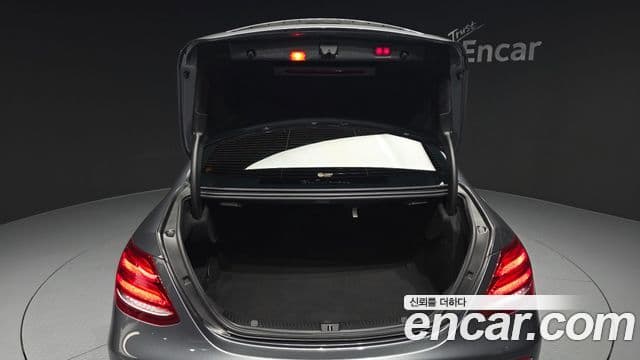 Mercedes-Benz E-Class 2019 — Şəkil 20/20