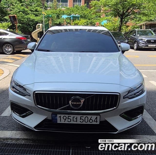 Volvo S60 2024 — Şəkil 2/20