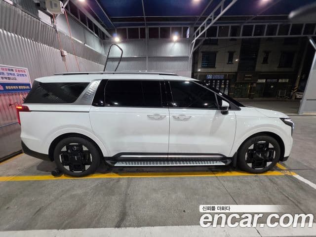 Kia Carnival 2024 — Şəkil 15/20