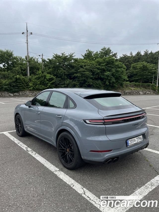 Porsche Cayenne 2024 — ფოტო 1/19