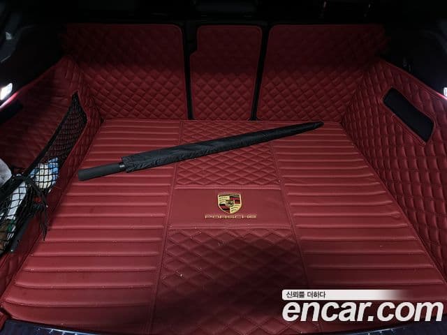 Porsche Cayenne 2024 — ფოტო 9/19