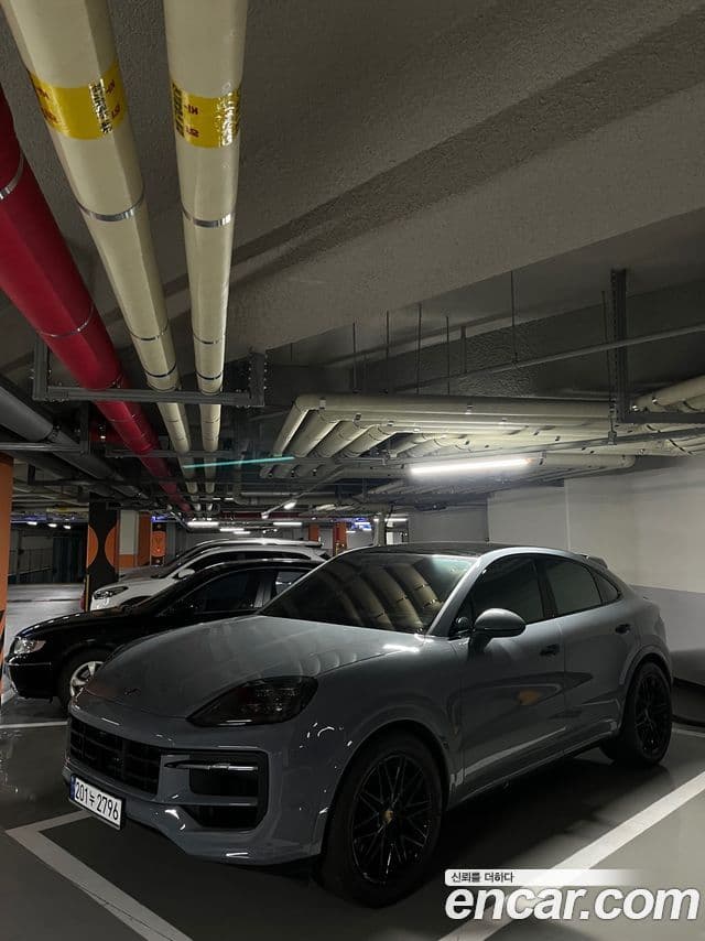 Porsche Cayenne 2024 — ფოტო 11/19