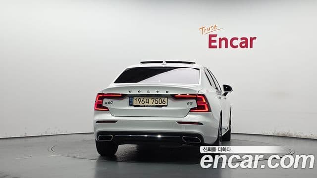 Volvo S60 2021 — Şəkil 4/20