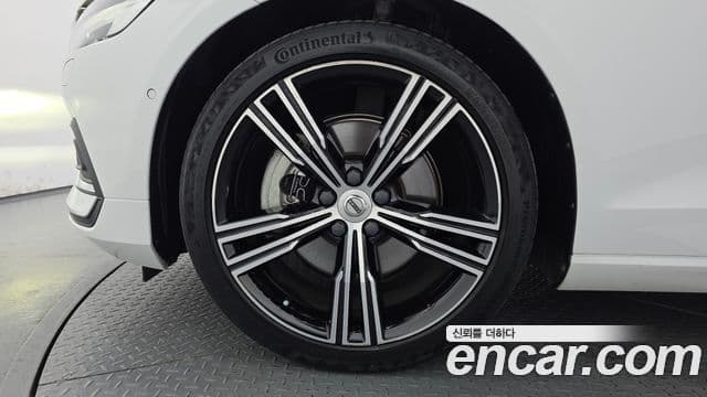 Volvo S60 2021 — Şəkil 5/20