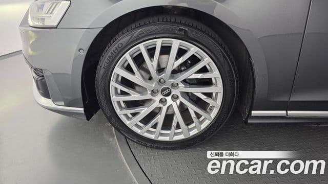 Audi A8 2021 — Photo 5/20