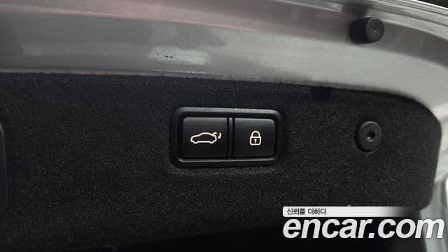 Genesis G70 2018 — ფოტო 3/31