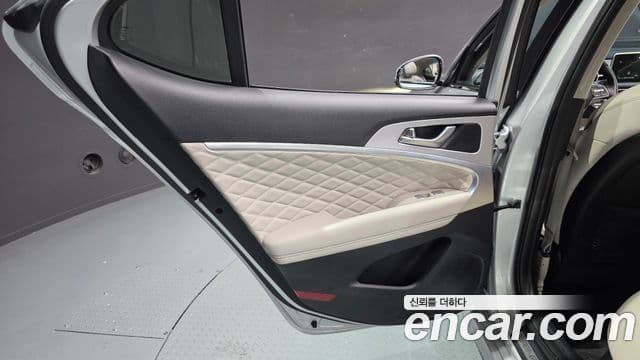 Genesis G70 2018 — ფოტო 24/31