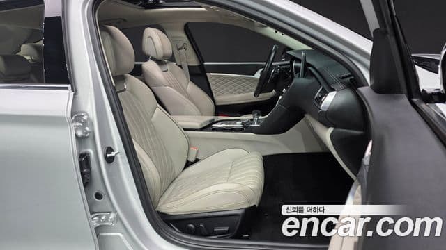 Genesis G70 2018 — ფოტო 22/31