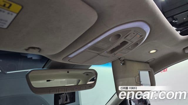 Genesis G70 2018 — ფოტო 30/31