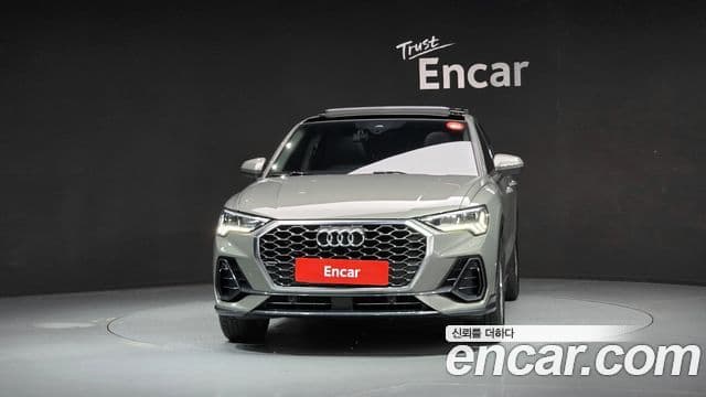 Audi Q3 2023 — ფოტო 2/20