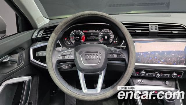 Audi Q3 2023 — ფოტო 13/20