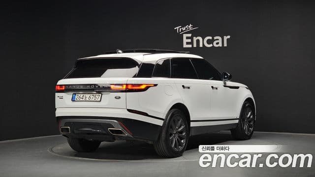 Land Rover Range Rover Velar 2018 — ფოტო 2/20