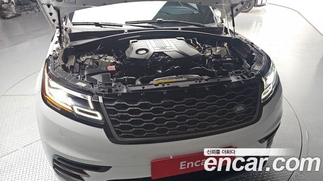 Land Rover Range Rover Velar 2018 — ფოტო 6/20