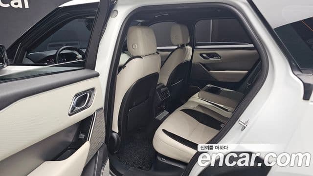 Land Rover Range Rover Velar 2018 — ფოტო 12/20