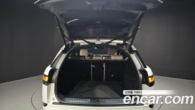 Land Rover Range Rover Velar 2018 — фото 20 из 20