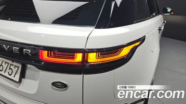 Land Rover Range Rover Velar 2018 — ფოტო 4/33