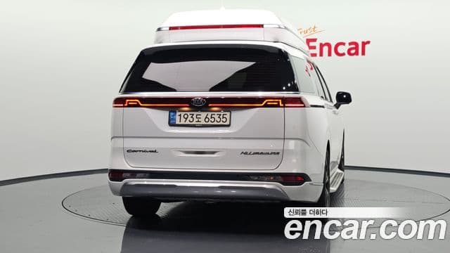 Kia Carnival 2021 — Фото 4/20