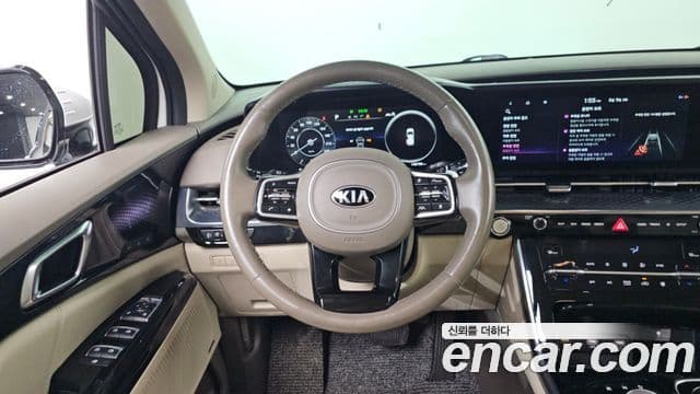 Kia Carnival 2021 — Фото 13/20
