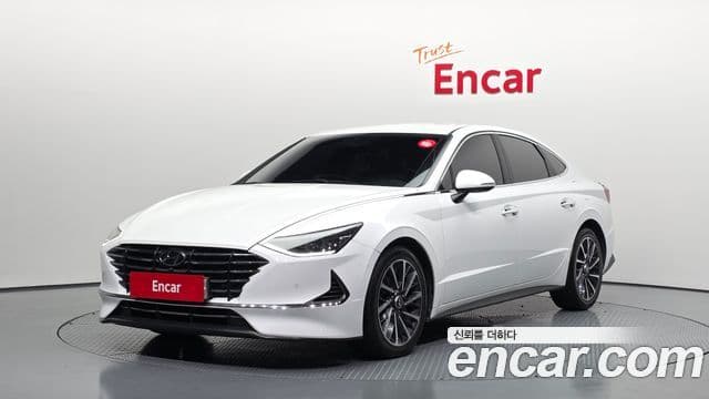 Hyundai Sonata 2020 — Фото 1/20