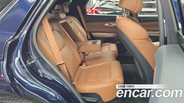 Genesis GV70 2022 — ფოტო 12/20